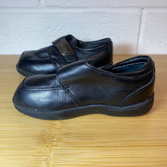 Kenneth Cole Tiny Flex Toddler Black Dress Shoes - Picture 4 of 10